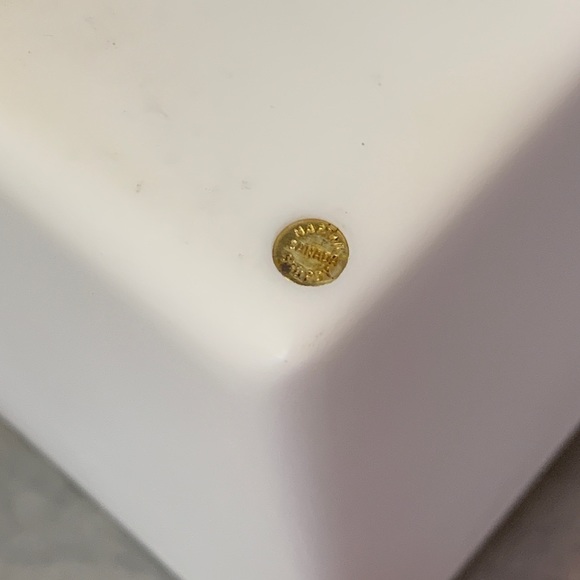 Martha Sturdy - Whistler vase with top - Picture 5 of 8